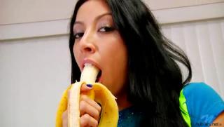 Nubile Kimberly Gates uses her...