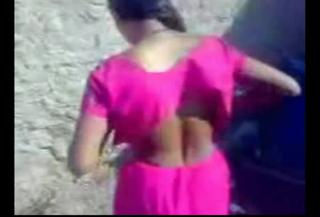 bhabhi boobs show from blouse