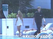 Roxy Rivers in Max Faktor 11 - Full