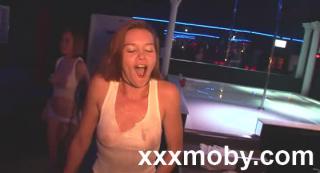 Sexy Babe in Booty Shake Contest 8